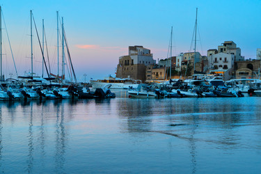 Similar image 22422336