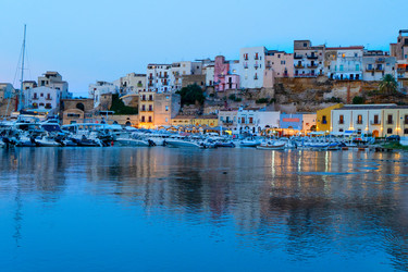 Similar image 22422337