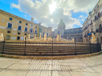 Similar image 22422368