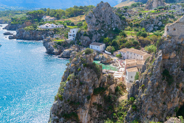 Similar image 22422379