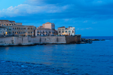 Similar image 22422387