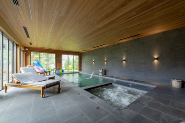 Similar image 22403296