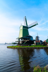 Similar image 22424119