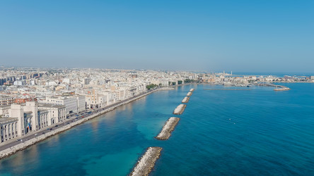 Similar image 22415776