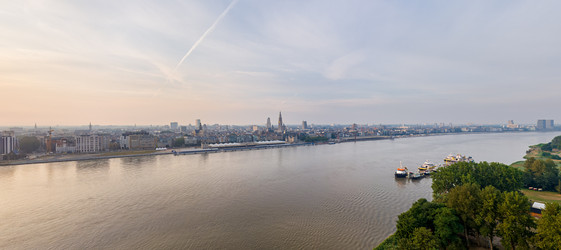 Similar image 22438577