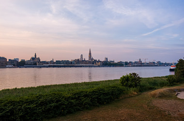 Similar image 22444056