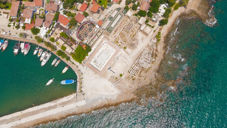 Similar image 22444100