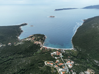 Similar image 22453640