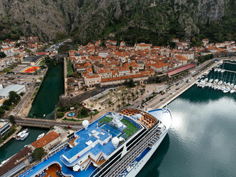 Similar image 22453410