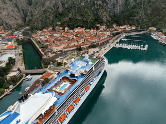 Similar image 22453438