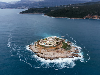 Similar image 22453537