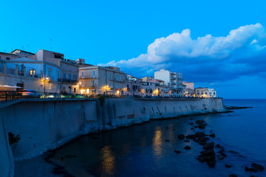 Similar image 22475837