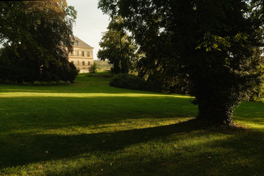 Similar image 22589876