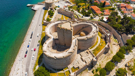 Similar image 22523335