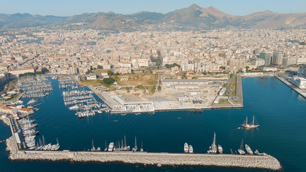 Similar image 22523195