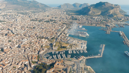 Similar image 22528771