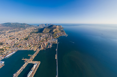 Similar image 22535609