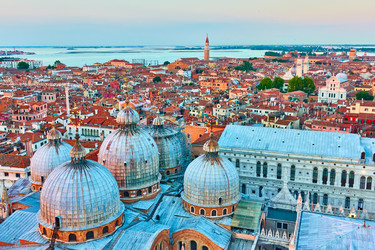 Similar image 22558792