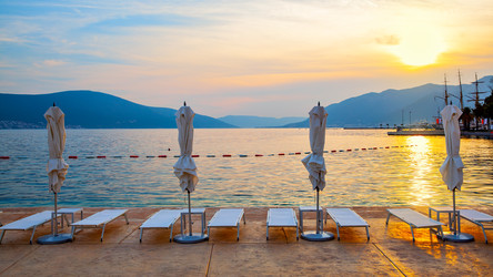 Similar image 22561098