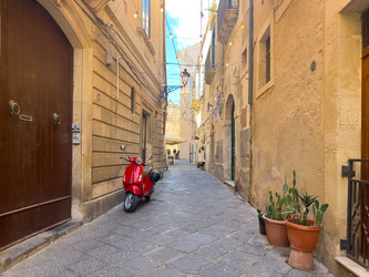 Similar image 22587900