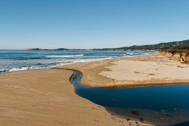 Similar image 22585640