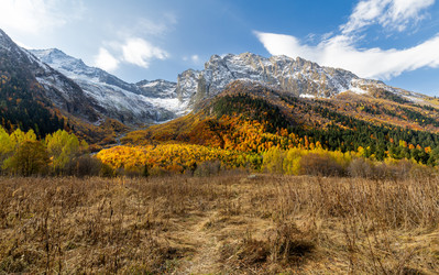 Similar image 22597596