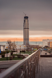 Высотка в закатных лучах - Sovas