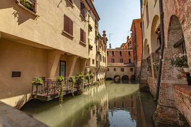 Similar image 22748396