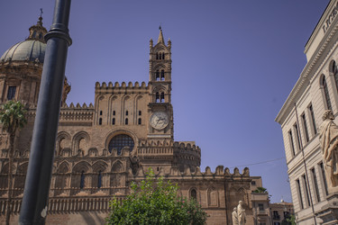 Similar image 22756374