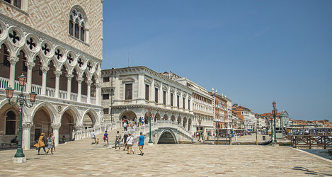 Similar image 22756192