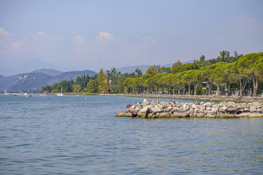 Similar image 22748631