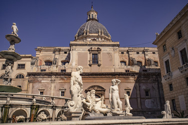 Similar image 22748705