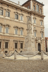 Similar image 22748877