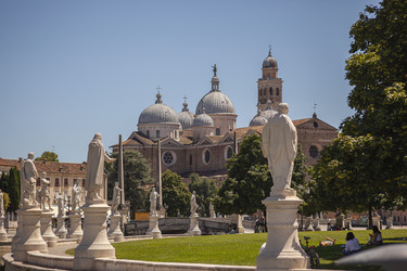 Similar image 22748131