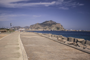 Similar image 22748831