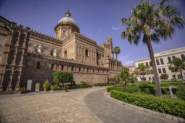 Similar image 22756351