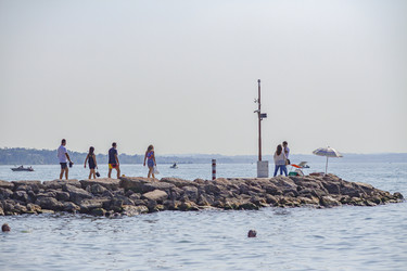 Similar image 22763936