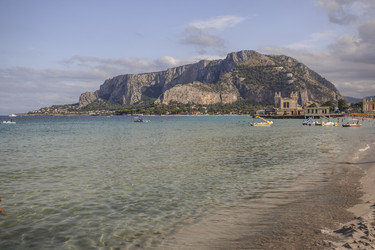 Similar image 22748525