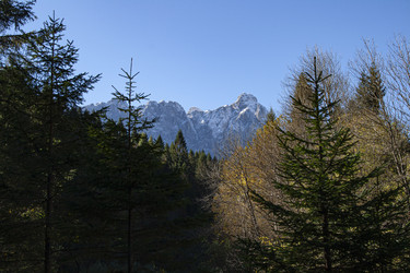 Similar image 22763973