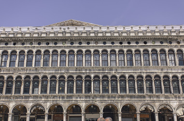 Similar image 22766918