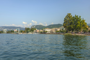 Similar image 22760063