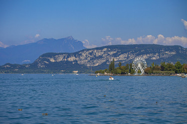 Similar image 22734117