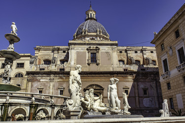 Similar image 22725724