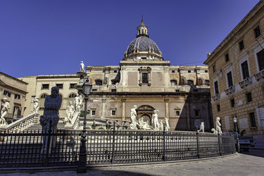 Similar image 22729177