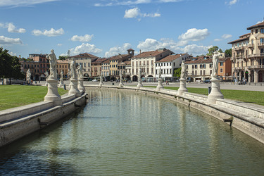 Similar image 22662796