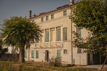 Similar image 22729475
