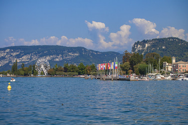 Similar image 22736714