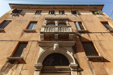 Similar image 22693910