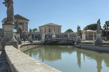 Similar image 22682449