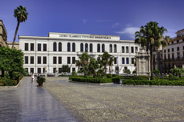 Similar image 22694040